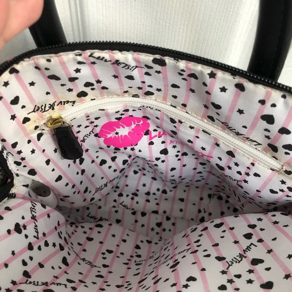 Betsey Johnson tag not